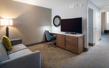 Studio, 1 King Bed, Accessible (Hearing)