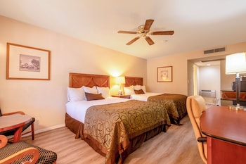 Room, 2 Queen Beds, Non Smoking