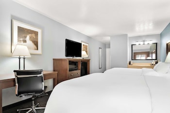 Standard Room, 2 Queen Beds, Non Smoking, Refrigerator & Microwave