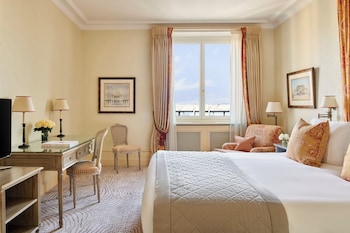 Deluxe Room Ville View
