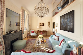 Penthouse, Lake View