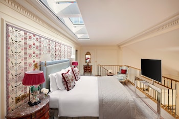 Penthouse, Lake View