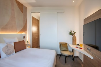Comfort Room, 1 King Bed, Non Smoking, Sea View (Twin bed on request)