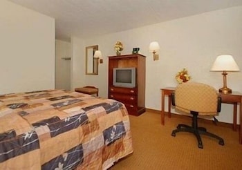 Standard Room, 1 Queen Bed, Non Smoking