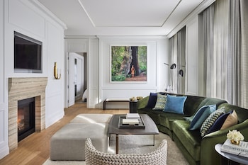 Rosewood Suite
