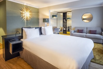Premium Room, 1 King Bed with Sofa bed