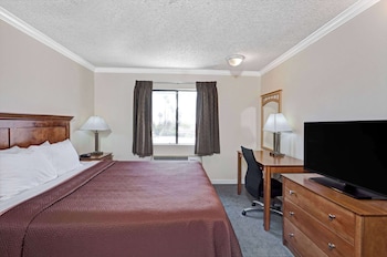 Standard Room, 1 King Bed