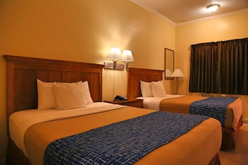Standard Room, 2 Queen Beds
