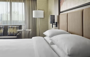 Room, 1 King Bed (Mobility Accessible, Roll-In Shower)