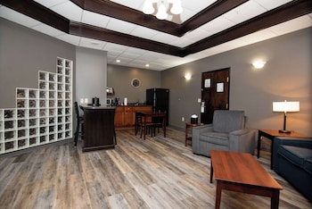 Suite, 1 King Bed, Accessible, Jetted Tub (Walk-in Shower;with Sofabed)