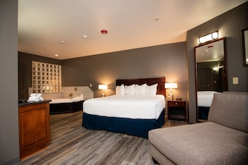 Suite, 1 King Bed, Accessible, Jetted Tub (Walk-in Shower;with Sofabed)