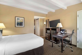 Standard Room, 1 Queen Bed, Non Smoking