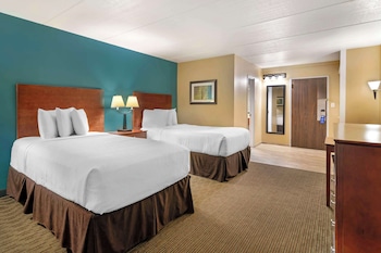Standard Room, 2 Double Beds, Non Smoking