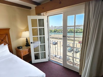 Suite, 1 King Bed with Sofa bed, River View