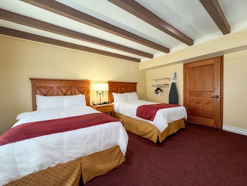 Suite, Multiple Beds, River View