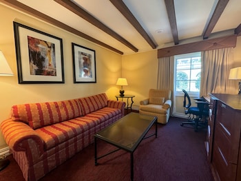 Suite, Multiple Beds