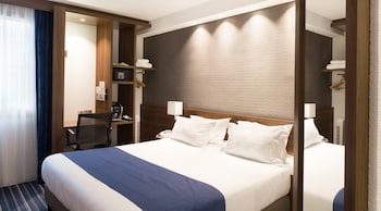 Standard Room, 1 King Bed (Free Breakfast)