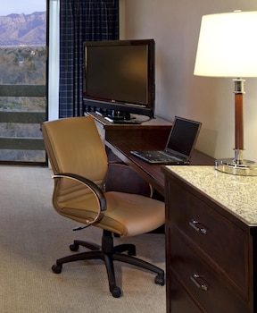 Club Room, 1 King Bed