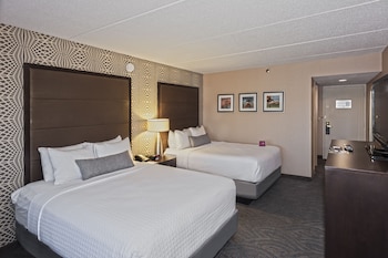 Standard Room, 2 Queen Beds, Accessible (Mobility, Roll-In Shower)
