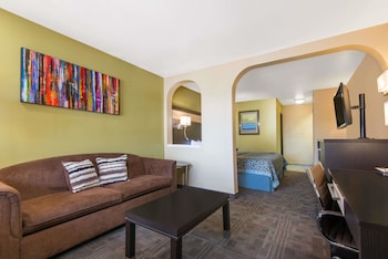 Studio Suite, 1 King Bed, Non Smoking