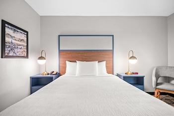 1 Queen Bed, Non-Smoking