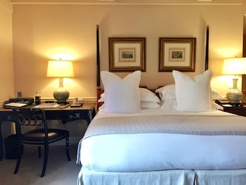 Deluxe Room, 1 King Bed