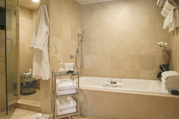 Junior Suite (Deluxe)