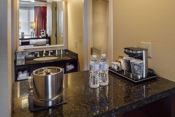 Deluxe Room, 1 King Bed