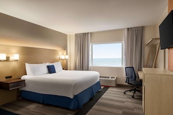 Superior Room, 1 King Bed, Oceanfront