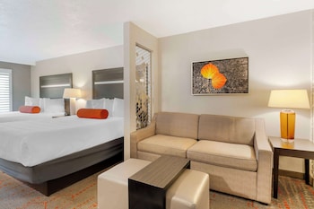 Suite, 2 Queen Beds, Non Smoking, Balcony (Pet Friendly)