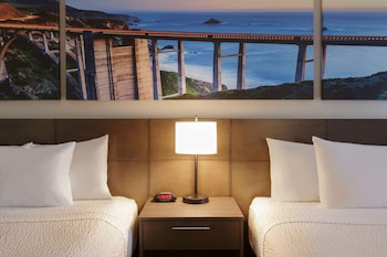 Deluxe Room, 2 Queen Beds, Non Smoking