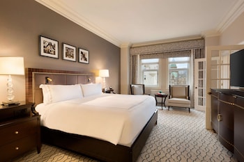 Fairmont Gold, Room, 1 King Bed