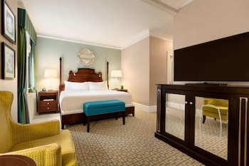 Deluxe Room, 1 King Bed (Parliament View)