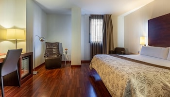 Junior Suite, 1 King Bed