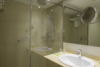Double Room, 1 Queen Bed