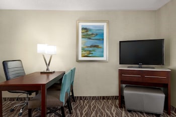 Suite, Accessible (Hearing)
