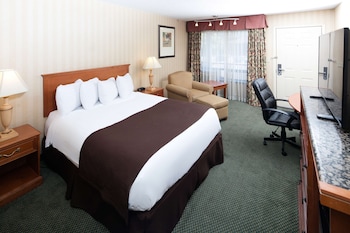 Standard Room, 1 Queen Bed