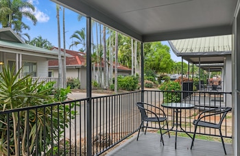 Standard Studio Cabin - Sleeps 4