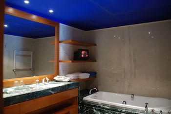 Family Suite, Garden View (Open Plan)