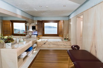 Deluxe Suite, Sea View