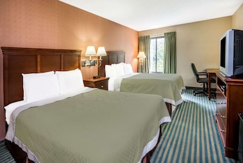 Standard Room, 2 Queen Beds, Non Smoking