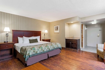 Executive Room, 1 King Bed with Sofa bed, Smoking