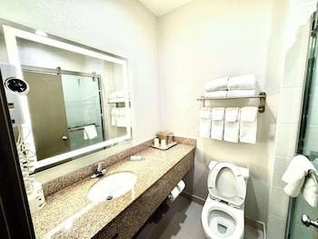 Suite, 1 King Bed, Non Smoking