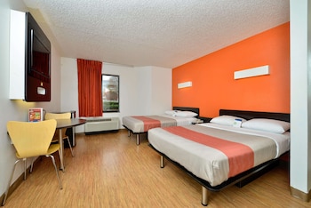 Standard Room, 2 Double Beds, Smoking