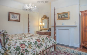 Room, 1 Queen Bed (308), Stairs Required