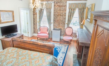Room, 1 Queen Bed (307), Stairs Required