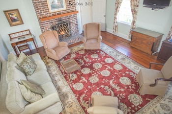 Room, 1 King Bed (201), Stairs Required