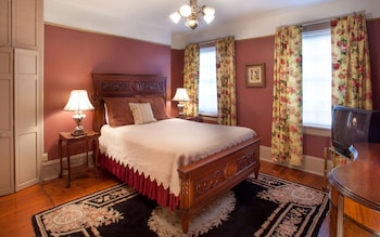 Room, 1 Queen Bed (303), Stairs Required