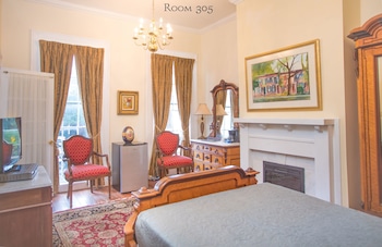 Room, 1 Queen Bed (305), Stairs Required