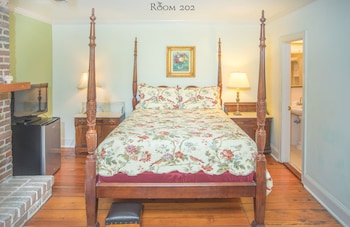 Room, 1 Queen Bed (202), Stairs Required